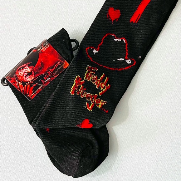 I Love Freddy Krueger Socks NWT Horror Halloween Elm Street - Picture 1 of 3